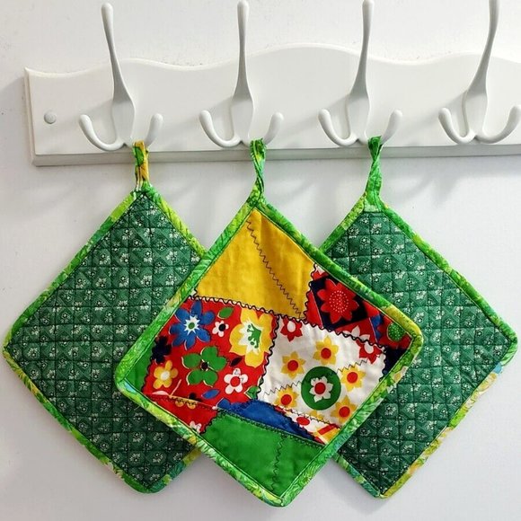 POT HOLDERS SET OF 3 HANDMADE CHRISTMAS NEW YEAR HOLIDAY GIFT NEW - Picture 4 of 6